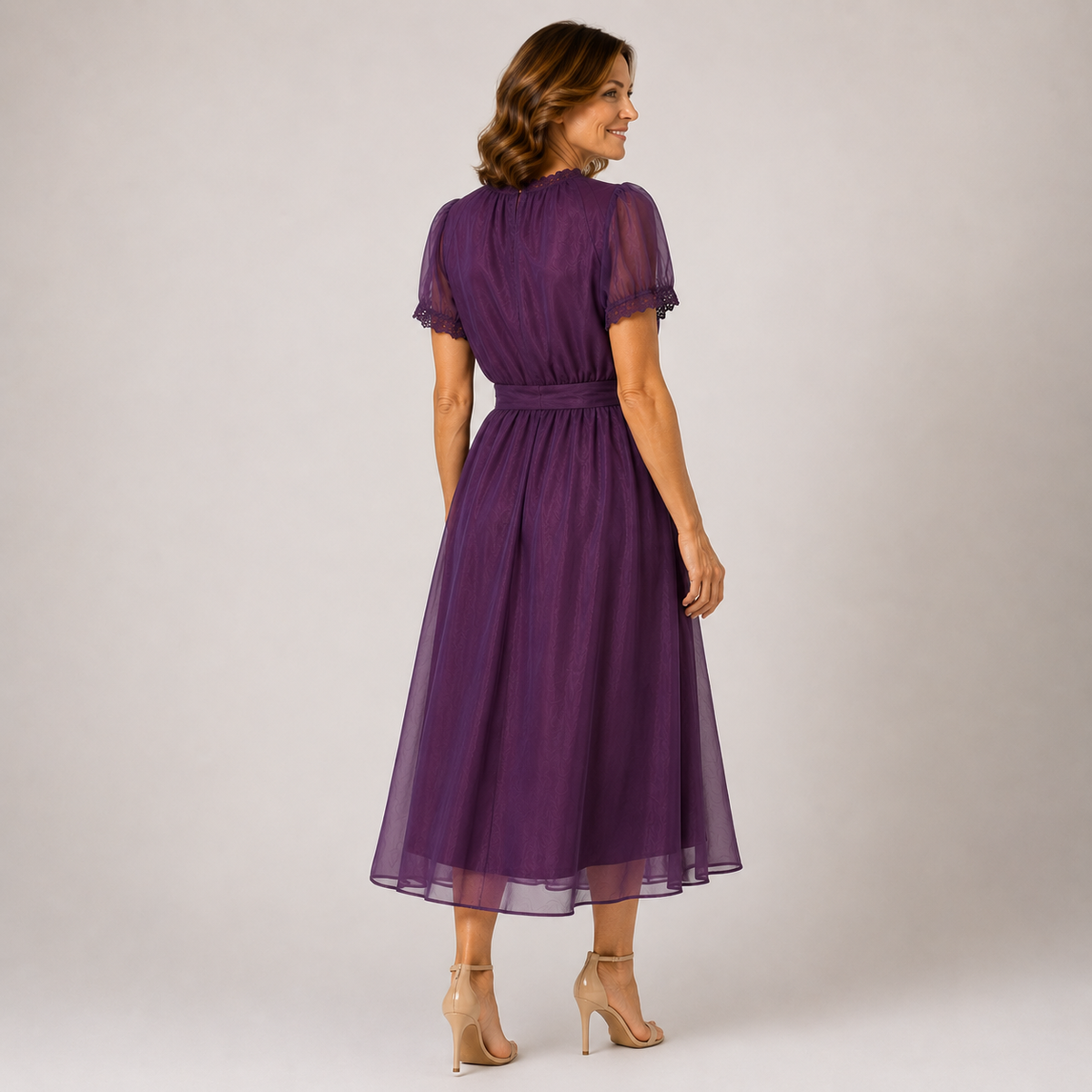 Flavia | Maxi Kleid mit Tropfen-Ausschnitt und Spitze aus Chiffon