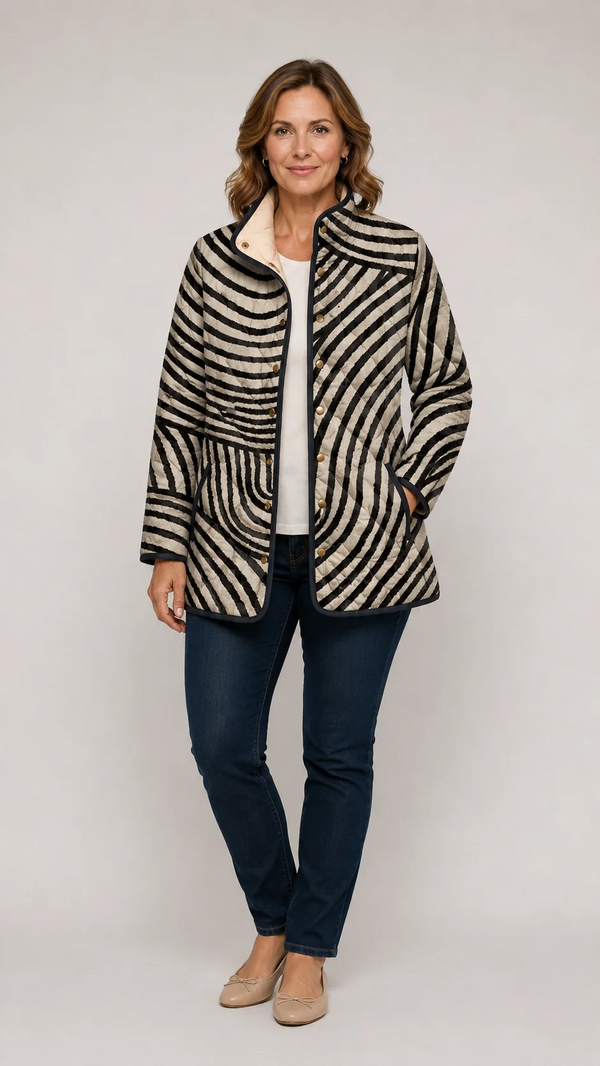 Inaya | Retro-Steppjacke mit handgezeichnetem Kreismuster