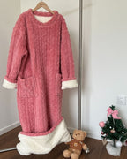Kathi | Kuscheldecke zum Anziehen mit Taschen – Ansicht Rosa doppellagig