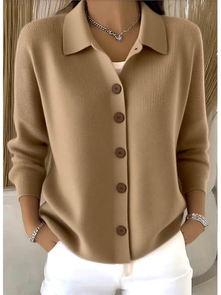 Agnes Khaki