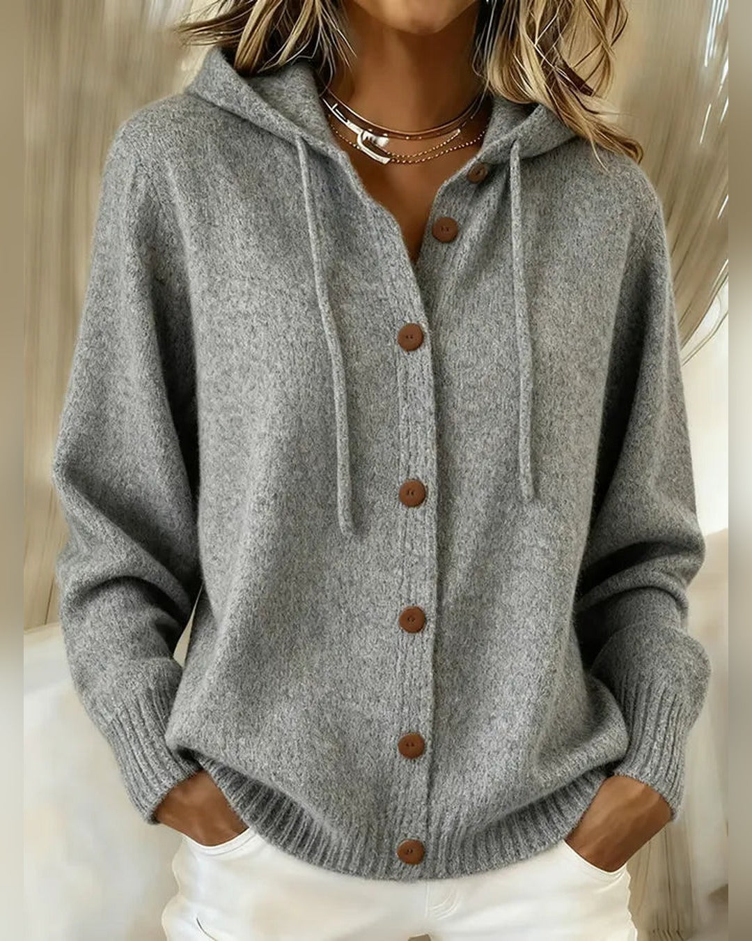 Martha | Strickjacke mit Kapuze und Knöpfen – Grau