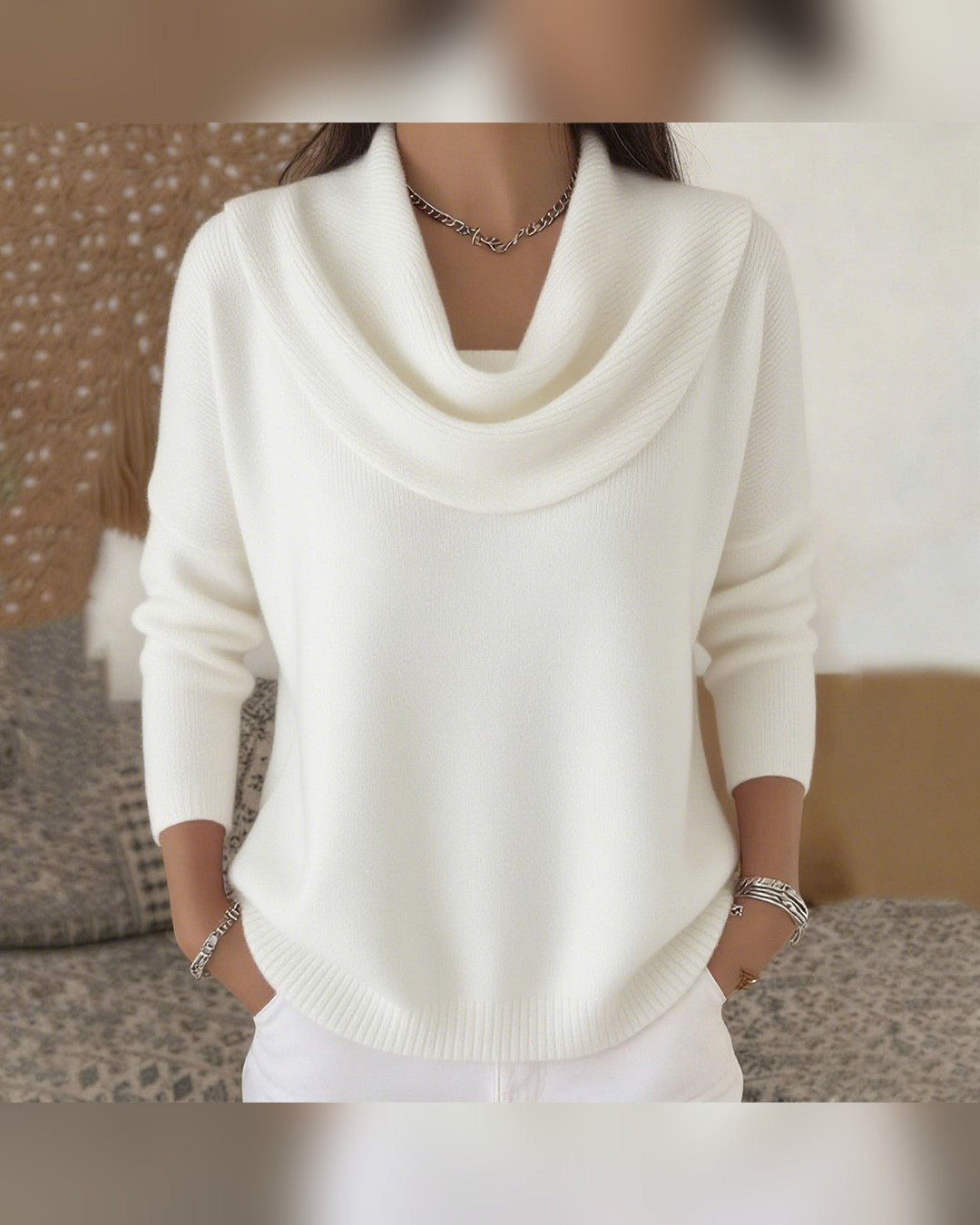 Theresa | Pullover mit Wasserfallkragen – Weiß